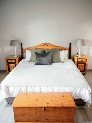 Main bedroom bed