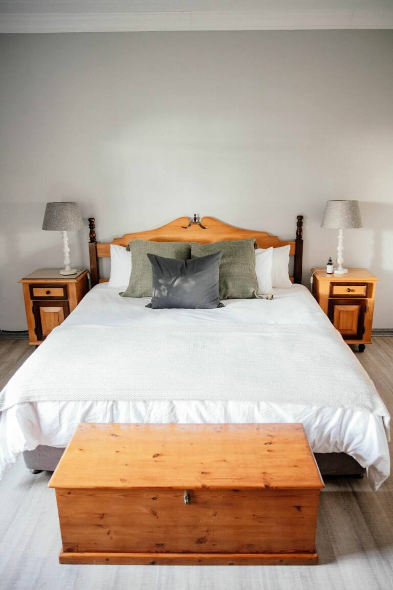 Main bedroom bed